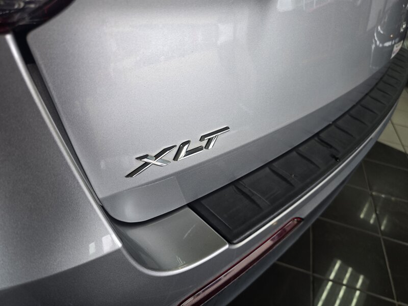 2020 Ford Explorer XLT 4DR SUV AWD - Photo 35 - Hamilton, OH 45015