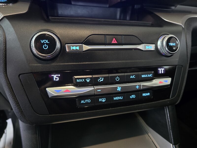 2020 Ford Explorer XLT 4DR SUV AWD - Photo 27 - Hamilton, OH 45015