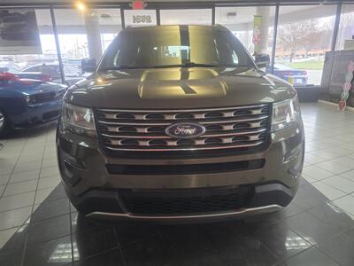 2016 Ford Explorer XLT 4DR SUV AWD - Photo 2 - Hamilton, OH 45015