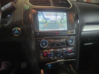 2016 Ford Explorer XLT 4DR SUV AWD - Photo 26 - Hamilton, OH 45015