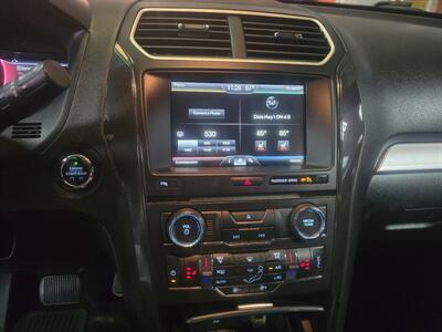 2016 Ford Explorer XLT 4DR SUV AWD - Photo 27 - Hamilton, OH 45015