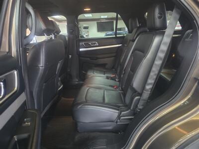 2016 Ford Explorer XLT 4DR SUV AWD - Photo 12 - Hamilton, OH 45015