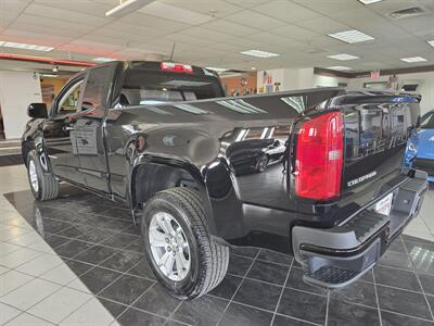 2022 Chevrolet Colorado LT EXTENDED CAB   - Photo 7 - Hamilton, OH 45015