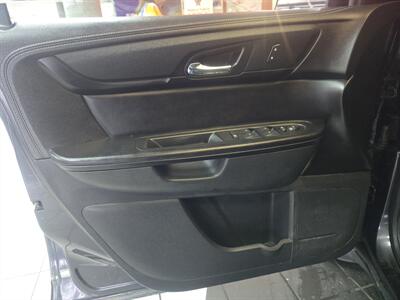 2015 Chevrolet Traverse LT 4DR SUV w/1LT - Photo 7 - Hamilton, OH 45015