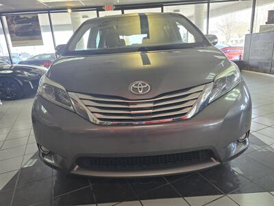 2017 Toyota Sienna Limited 7-Passenger 4DR MINI-VAN   - Photo 2 - Hamilton, OH 45015