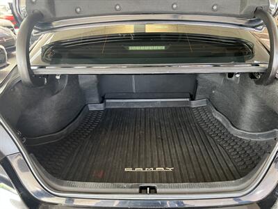 2019 Toyota Camry SE   - Photo 19 - Hamilton, OH 45015