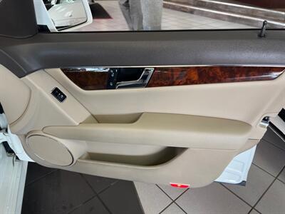 2011 Mercedes-Benz C 300 Luxury 4MATIC 4DR SEDAN   - Photo 27 - Hamilton, OH 45015