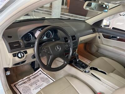 2011 Mercedes-Benz C 300 Luxury 4MATIC 4DR SEDAN   - Photo 11 - Hamilton, OH 45015