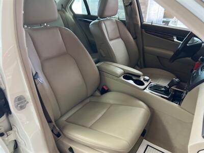 2011 Mercedes-Benz C 300 Luxury 4MATIC 4DR SEDAN   - Photo 25 - Hamilton, OH 45015
