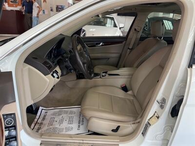 2011 Mercedes-Benz C 300 Luxury 4MATIC 4DR SEDAN   - Photo 9 - Hamilton, OH 45015