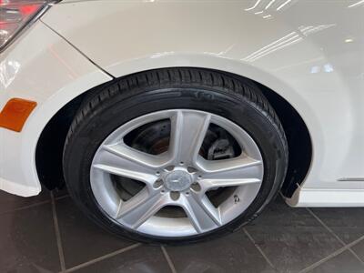 2011 Mercedes-Benz C 300 Luxury 4MATIC 4DR SEDAN   - Photo 30 - Hamilton, OH 45015