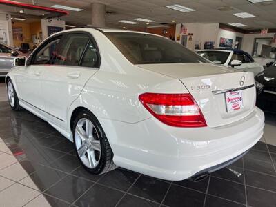 2011 Mercedes-Benz C 300 Luxury 4MATIC 4DR SEDAN   - Photo 8 - Hamilton, OH 45015