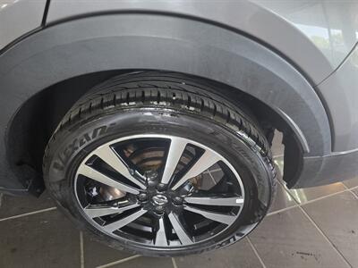 2020 Nissan Kicks SV 4DR CROSSOVER   - Photo 39 - Hamilton, OH 45015
