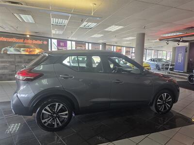 2020 Nissan Kicks SV 4DR CROSSOVER   - Photo 5 - Hamilton, OH 45015