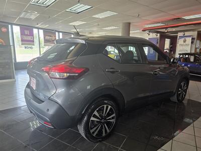 2020 Nissan Kicks SV 4DR CROSSOVER   - Photo 7 - Hamilton, OH 45015