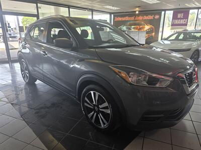 2020 Nissan Kicks SV 4DR CROSSOVER   - Photo 2 - Hamilton, OH 45015