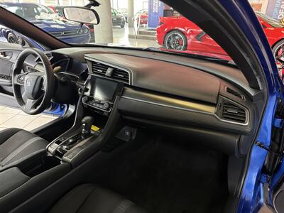 2017 Honda Civic EX 4DR HATCHBACK TURBO   - Photo 27 - Hamilton, OH 45015