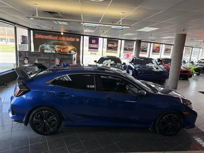 2017 Honda Civic EX 4DR HATCHBACK TURBO   - Photo 5 - Hamilton, OH 45015