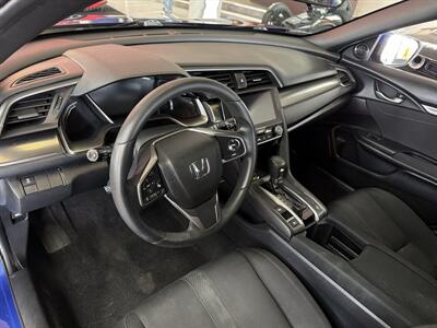 2017 Honda Civic EX 4DR HATCHBACK TURBO   - Photo 11 - Hamilton, OH 45015