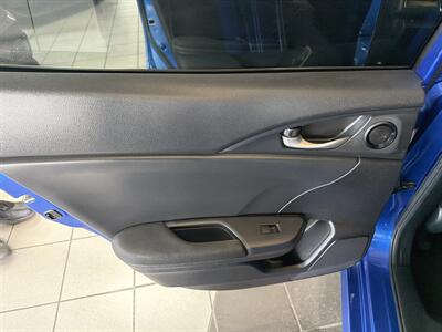 2017 Honda Civic EX 4DR HATCHBACK TURBO   - Photo 22 - Hamilton, OH 45015