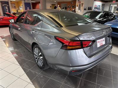 2024 Nissan Altima 2.5 SV 4DR SEDAN   - Photo 8 - Hamilton, OH 45015