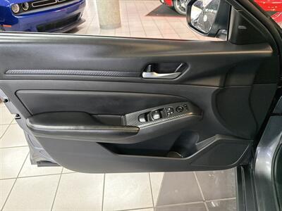 2024 Nissan Altima 2.5 SV 4DR SEDAN   - Photo 18 - Hamilton, OH 45015