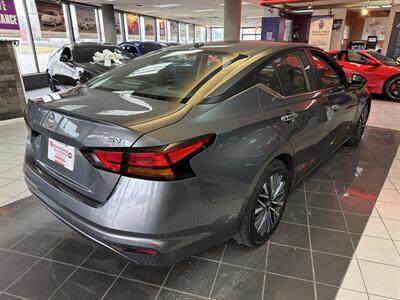 2024 Nissan Altima 2.5 SV 4DR SEDAN   - Photo 6 - Hamilton, OH 45015