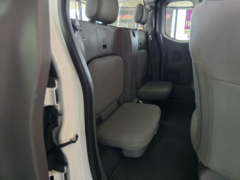2021 Nissan Frontier S 4DR KING CAB - Photo 16 - Hamilton, OH 45015
