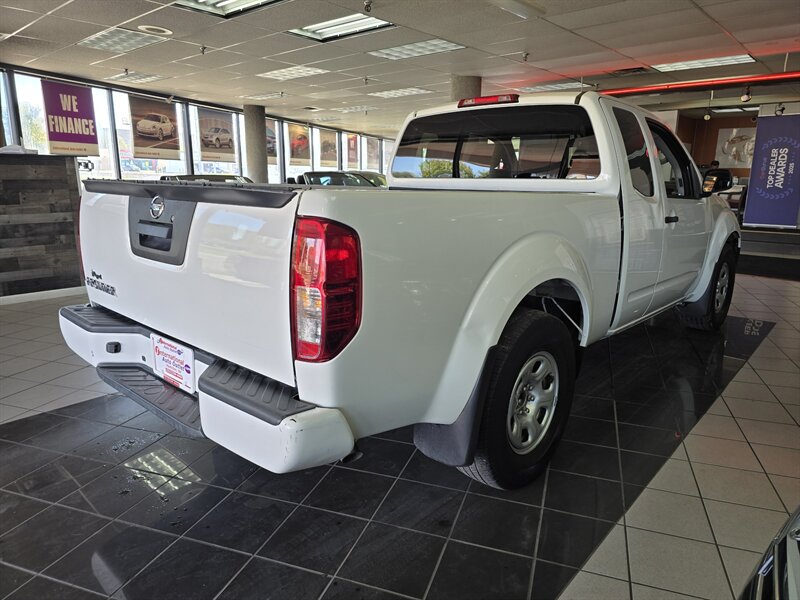2021 Nissan Frontier S 4DR KING CAB - Photo 4 - Hamilton, OH 45015
