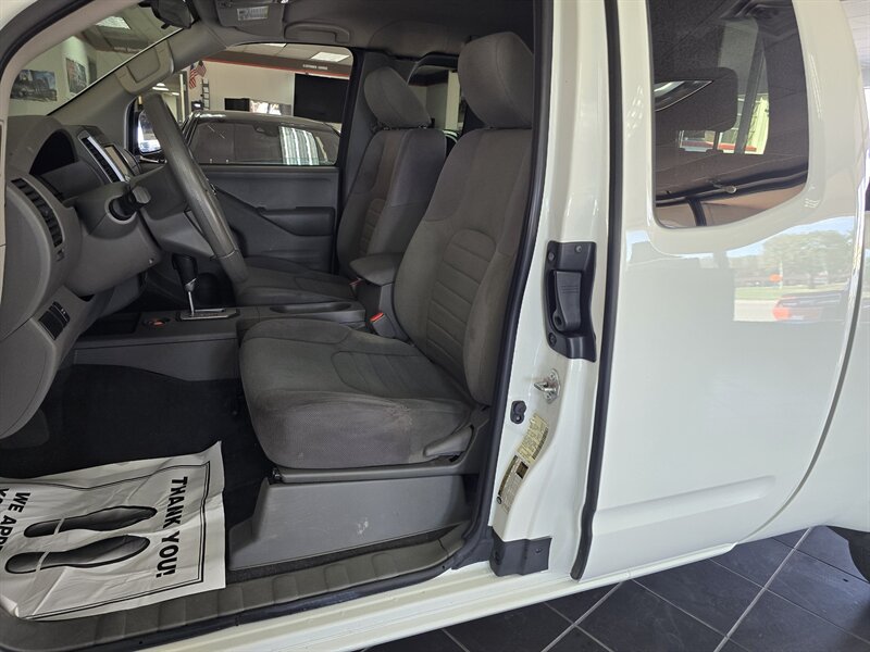 2021 Nissan Frontier S 4DR KING CAB - Photo 9 - Hamilton, OH 45015