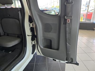 2021 Nissan Frontier S 4DR KING CAB - Photo 10 - Hamilton, OH 45015