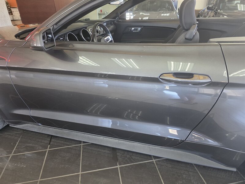 2019 Ford Mustang EcoBoost 2DR CONVERTIBLE - Photo 28 - Hamilton, OH 45015