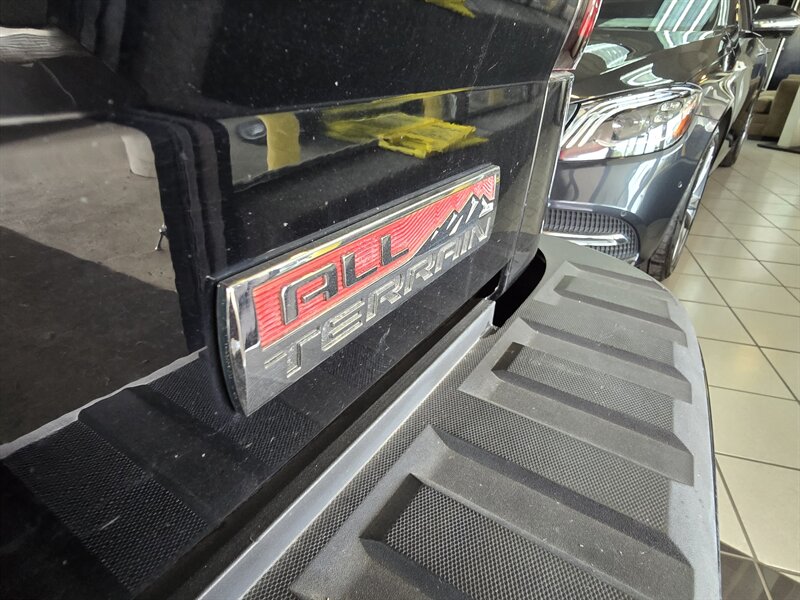 2014 GMC Sierra 1500 SLE-CREW CAB-4X4/ALL-TERRAIN - Photo 33 - Hamilton, OH 45015