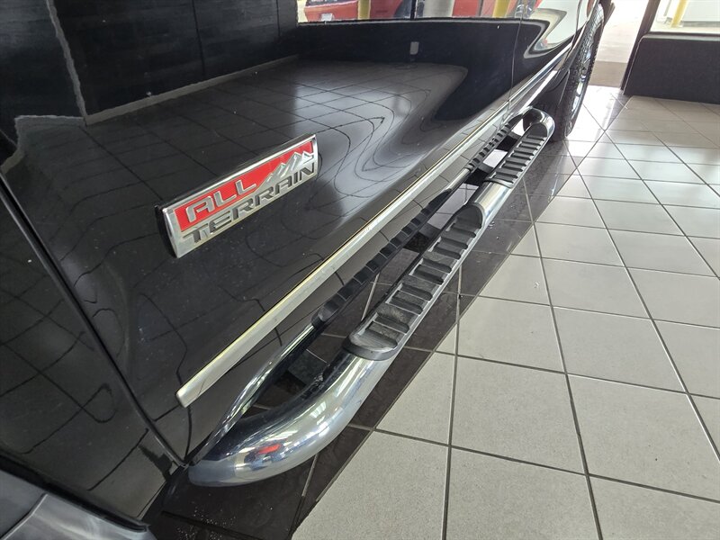 2014 GMC Sierra 1500 SLE-CREW CAB-4X4/ALL-TERRAIN - Photo 30 - Hamilton, OH 45015