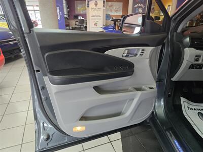 2019 Honda Ridgeline RTL-E 4DR CREW CAB 4X4   - Photo 7 - Hamilton, OH 45015