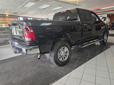 2018 RAM 2500 Tradesman 4DR CREW CAB 4X4   - Photo 5 - Hamilton, OH 45015