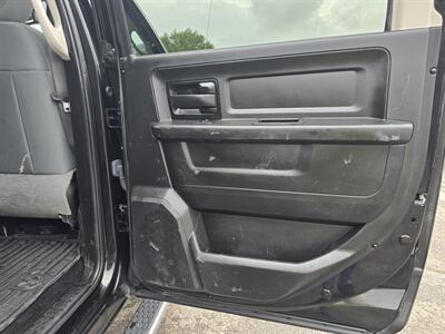 2018 RAM 2500 Tradesman 4DR CREW CAB 4X4   - Photo 17 - Hamilton, OH 45015