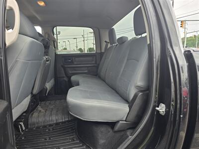 2018 RAM 2500 Tradesman 4DR CREW CAB 4X4   - Photo 14 - Hamilton, OH 45015