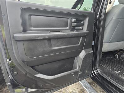 2018 RAM 2500 Tradesman 4DR CREW CAB 4X4   - Photo 11 - Hamilton, OH 45015