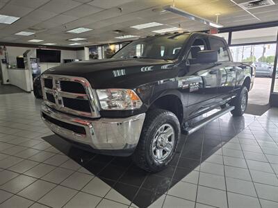 2018 RAM 2500 Tradesman 4DR CREW CAB 4X4   - Photo 2 - Hamilton, OH 45015