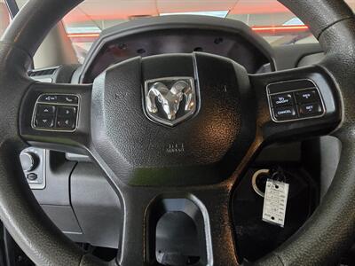 2018 RAM 2500 Tradesman 4DR CREW CAB 4X4   - Photo 24 - Hamilton, OH 45015