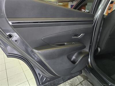 2023 Hyundai TUCSON SEL   - Photo 10 - Hamilton, OH 45015