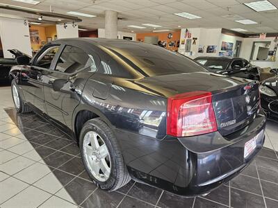 2007 Dodge Charger RT 4DR SEDAN AWD   - Photo 8 - Hamilton, OH 45015