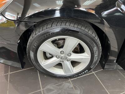 2011 Toyota Camry SE   - Photo 27 - Hamilton, OH 45015