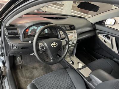 2011 Toyota Camry SE   - Photo 10 - Hamilton, OH 45015