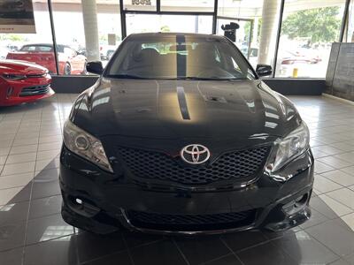 2011 Toyota Camry SE   - Photo 3 - Hamilton, OH 45015