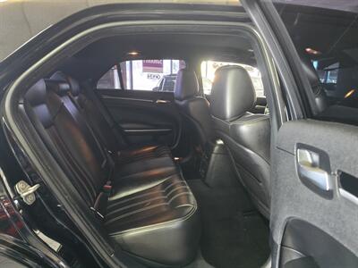 2021 Chrysler 300 Series S V6 4DR SEDAN   - Photo 15 - Hamilton, OH 45015