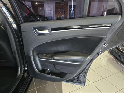 2021 Chrysler 300 Series S V6 4DR SEDAN   - Photo 14 - Hamilton, OH 45015