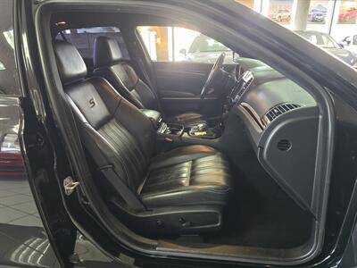 2021 Chrysler 300 Series S V6 4DR SEDAN   - Photo 13 - Hamilton, OH 45015