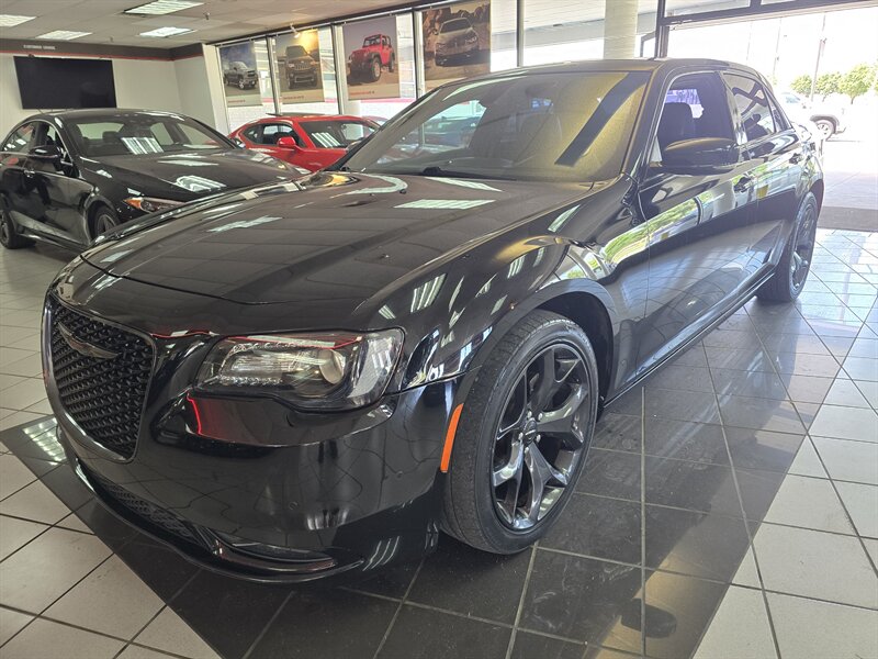 2021 Chrysler 300 Series S V6 4DR SEDAN - Photo 1 - Hamilton, OH 45015